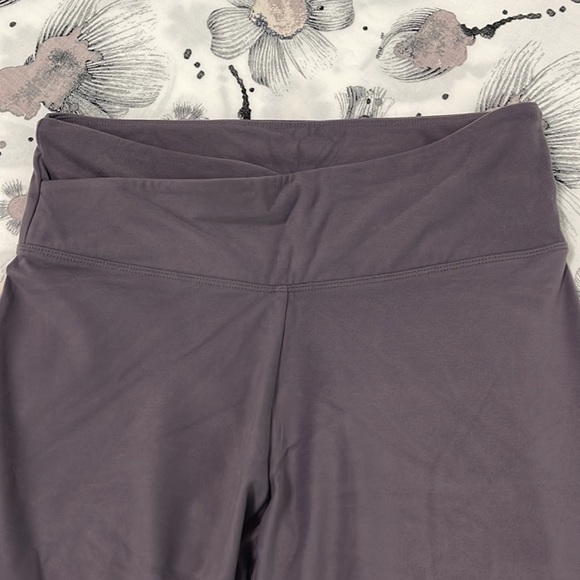 Victoria’s Secret Sport buttery soft leggings size Small - Picture 2 of 6